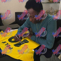 Φανέλα Βραζιλίας 1970 Υπογεγραμμένη από τον Πελέ (Με Κορνίζα)