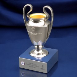 UEFA Champions League τρισδιάστατη μινιατούρα τροπαίου σε ακρυλική βάση Τσέλσι (15cm)