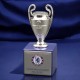 UEFA Champions League τρισδιάστατη μινιατούρα τροπαίου σε ξύλινη βάση Τσέλσι (45mm)